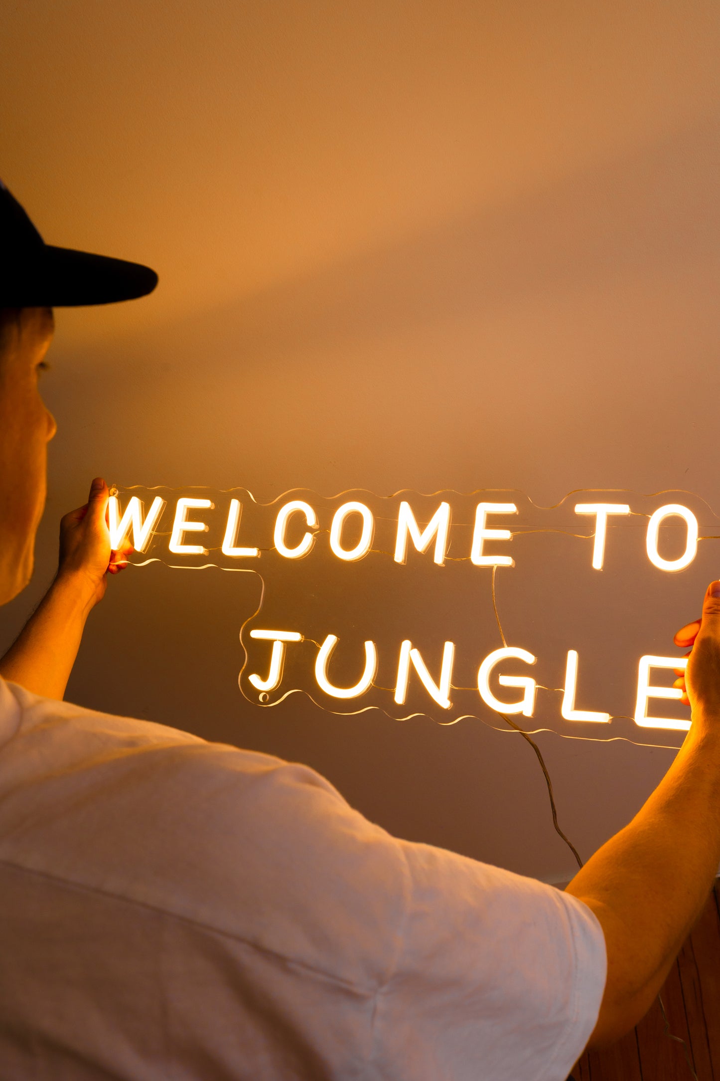 Welcome To The Jungle - Neon Sign