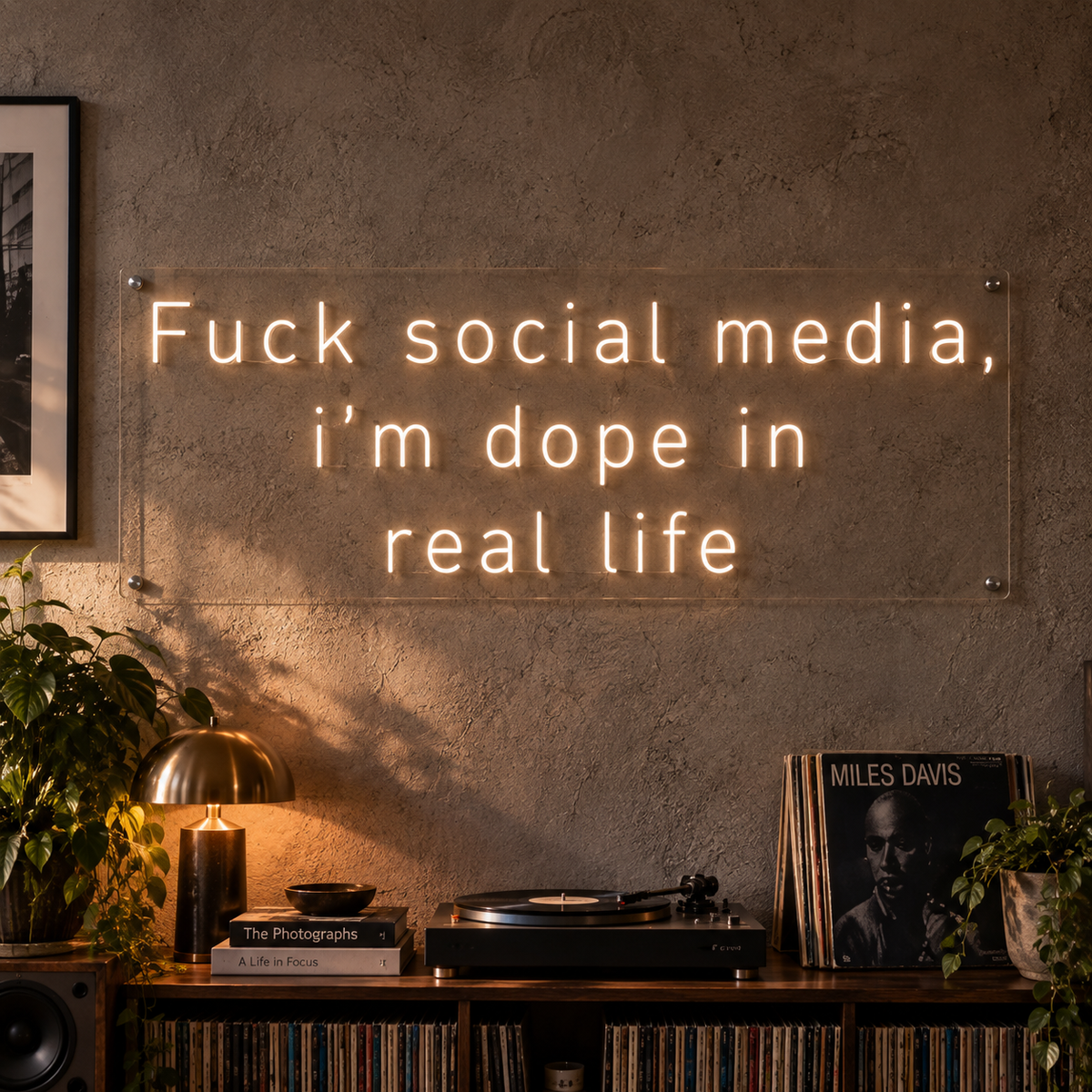 F Social Media - Neon Sign
