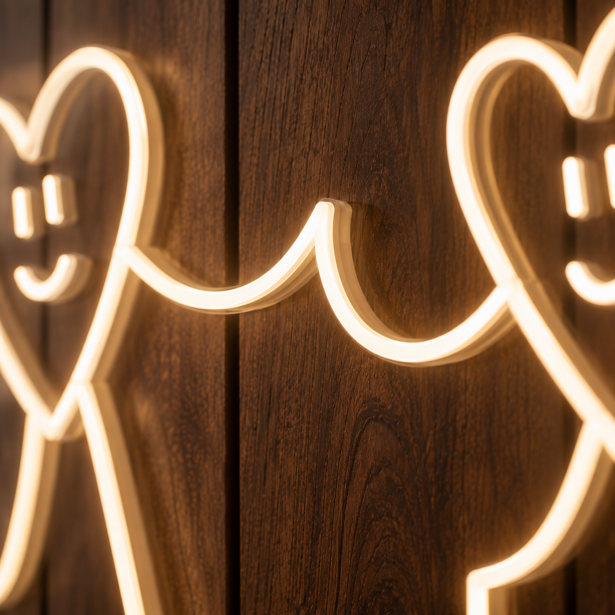 Hearts hold hands - Neon Sign
