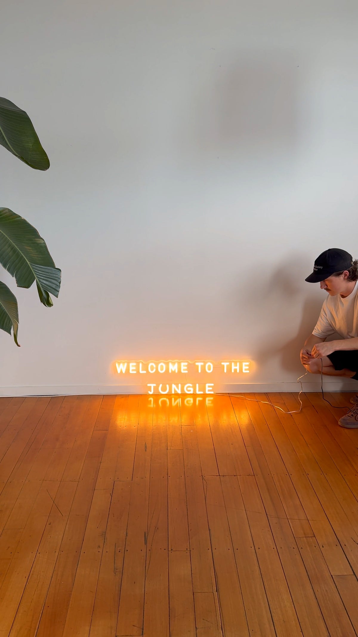 Welcome To The Jungle - Neon Sign